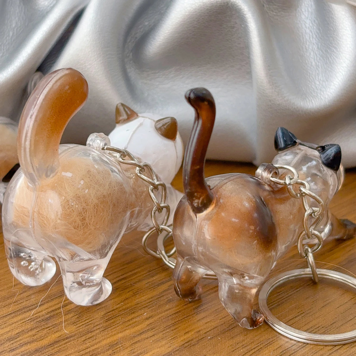 Capsule souvenir pour poils de chat avec porte-clés