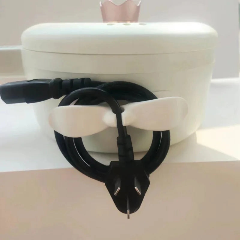 Organisateur de câbles autocollant – rangement pratique et discret