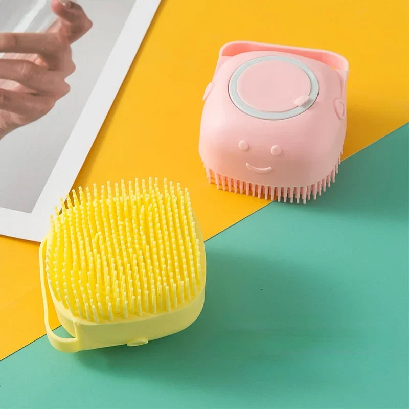 Bath brush with shampoo dispenser for dogs and cats