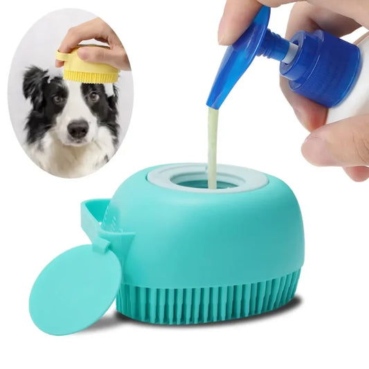 Brosse de bain avec distributeur de shampoing pour chiens et chats